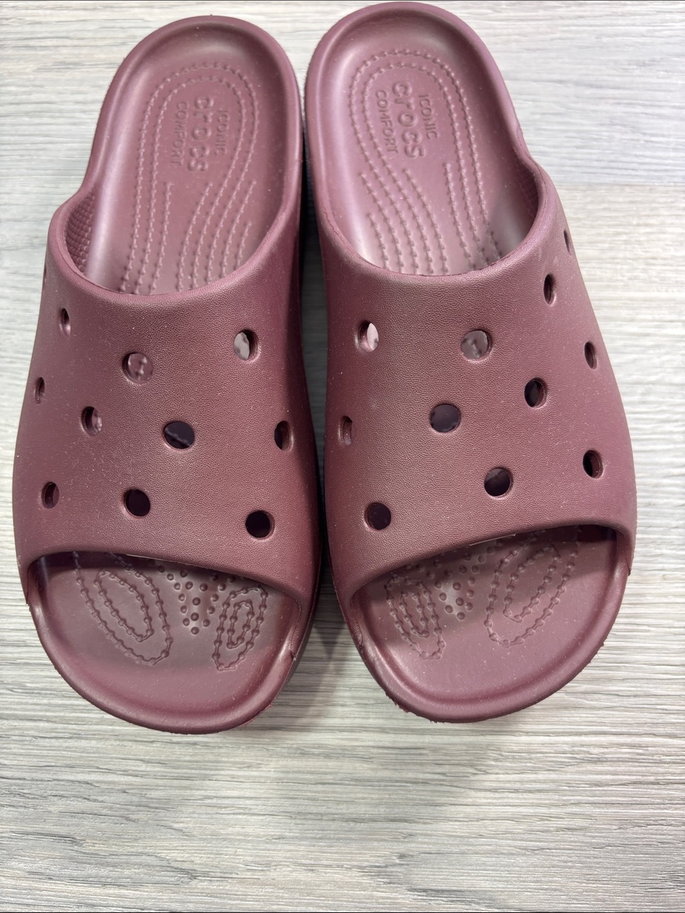 CROCS Burgundy Classic Platform Slide Sandals - size W6 - Picture 2 of 9